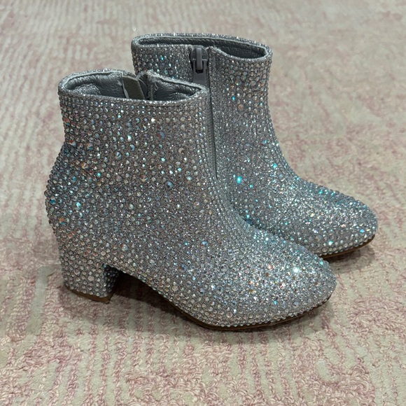 Link Sparkling Silver Ankle Boots - Picture 1 of 7